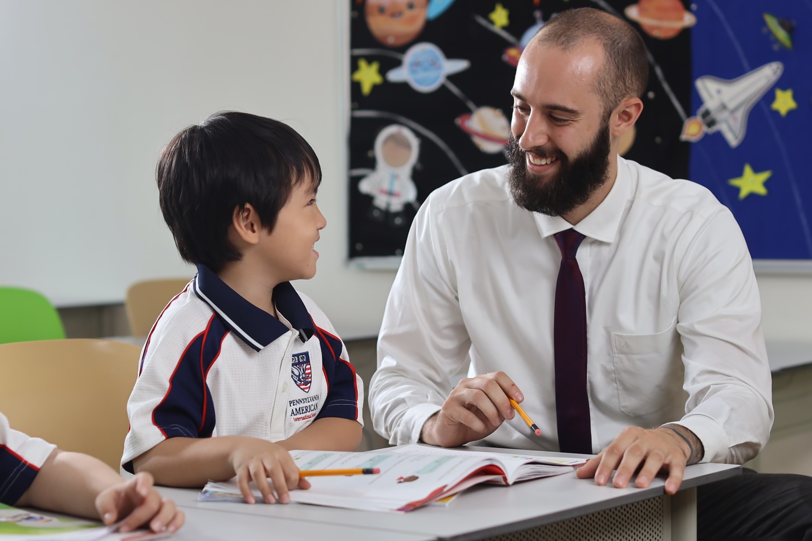 chuong-trinh-song-ngu-tim-hieu-chuong-trinh-giao-duc-quoc-te-tai-viet-nam