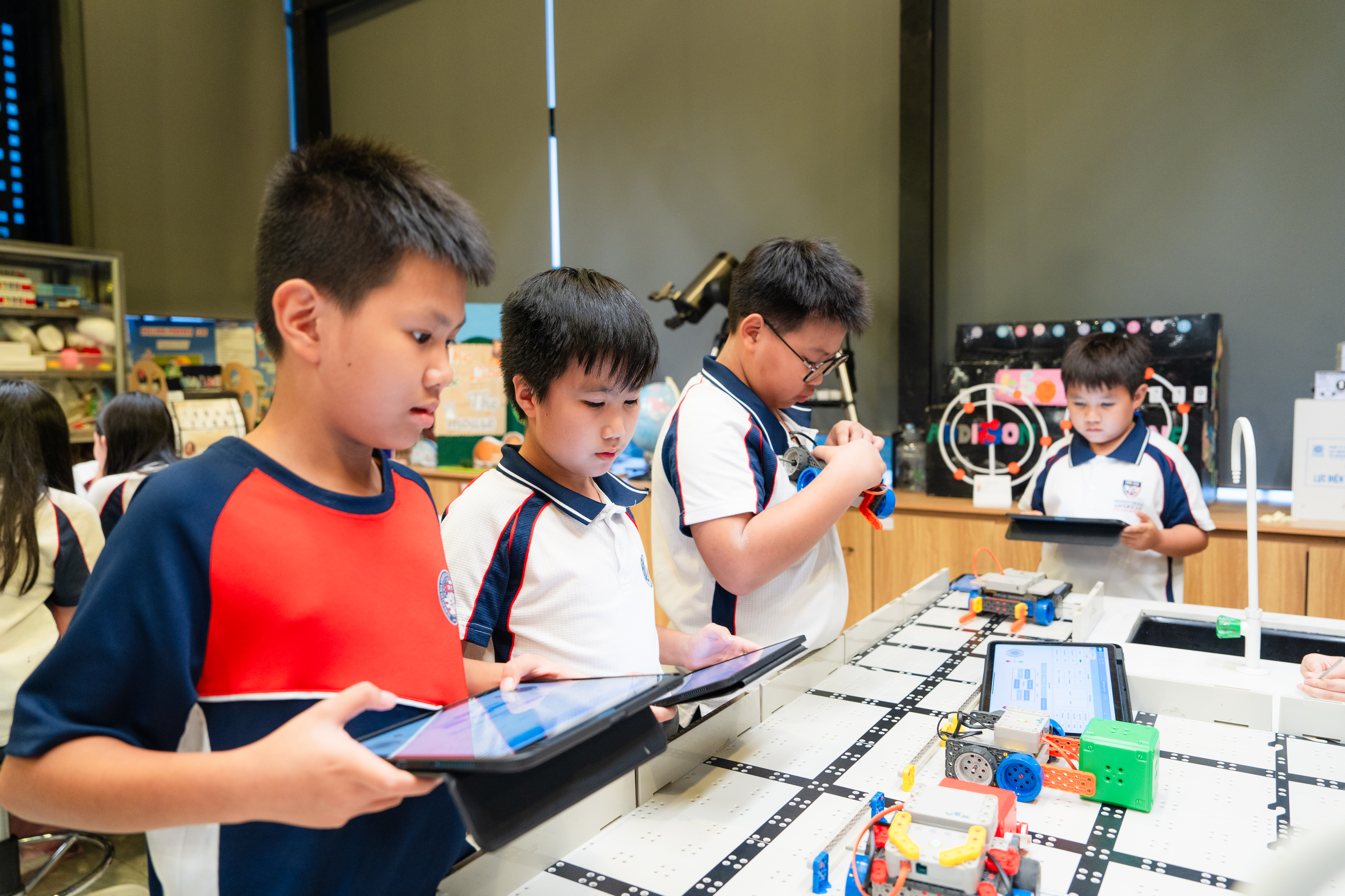 neaschool-khoi-dong-nam-hoc-moi-day-soi-dong