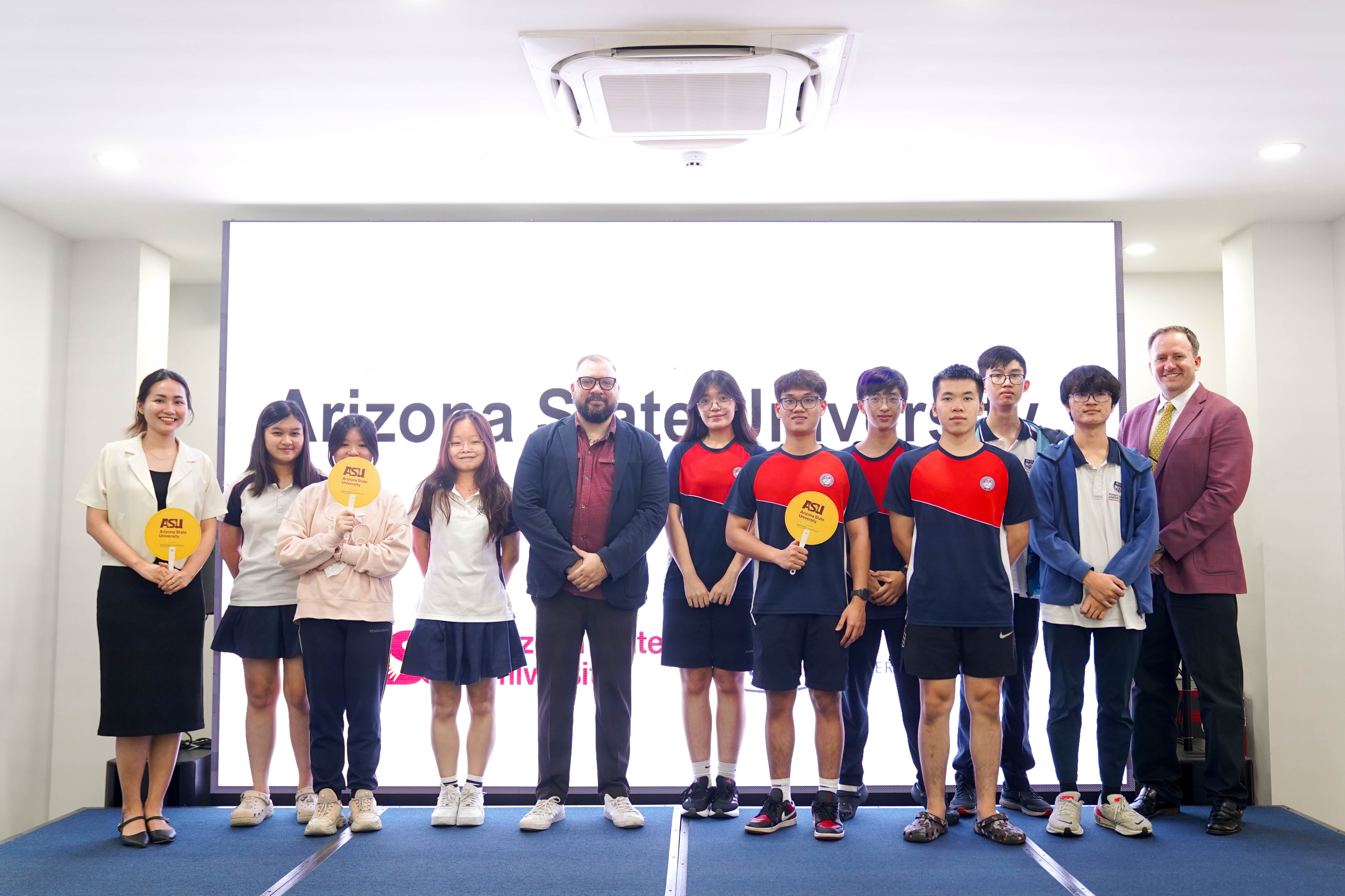 huong-nghiep-dinh-huong-tuong-lai-tu-nhung-buoc-di-dau-tien