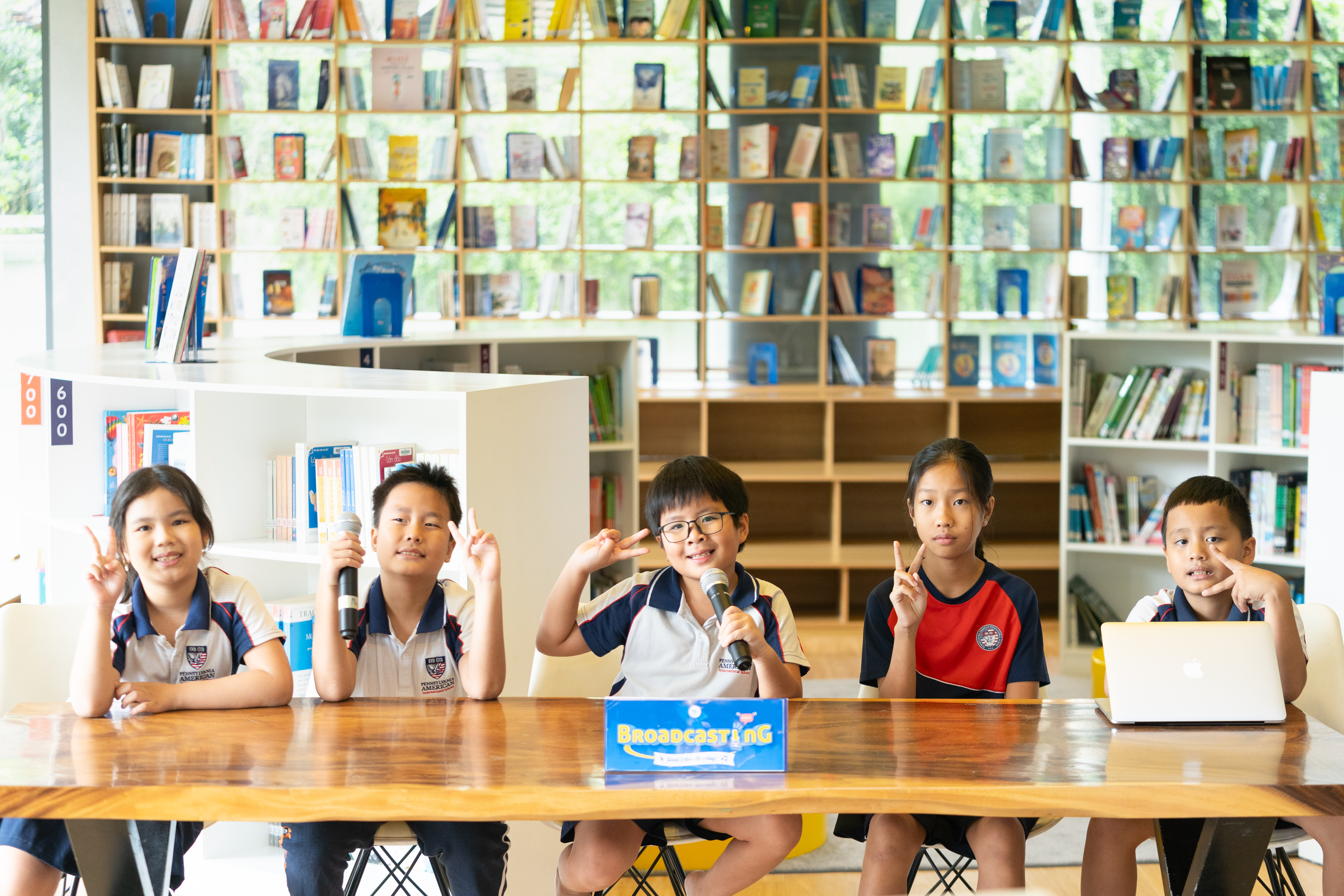 good-vibes-monday-lan-toa-nguon-nang-luong-tich-cuc-moi-dau-tuan